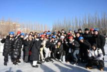 武大靖應(yīng)邀授課吉大冰雪微專業(yè) 奧運(yùn)冠軍的冰上課堂