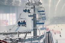 定了！冰雪经济正在爆发，不仅是哈尔滨，竟然有70万人在深圳滑雪 南北共热