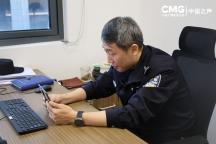 撞脸的民警扮演儿子12年 一场跨越千里的亲情守护