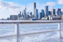 严寒天气席卷加拿大 多地航班延误 极端寒冷影响广泛