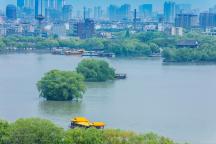 家长谈中小学生春假：孩子放假我不放 陪假难成困境