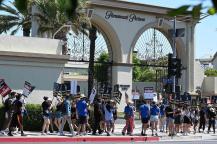 多国创作者向AI讨债 流量与收入受重创