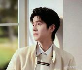 刘昊然周冬雨同款帽子 斩获亚洲电影大奖新世代奖