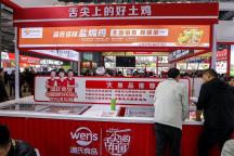 首批300只温氏土鸡抵达莫氏鸡煲店 温氏承诺兑现第一步