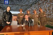 金正恩观摩朝鲜战术弹道导弹试射 5枚导弹高密度命中目标