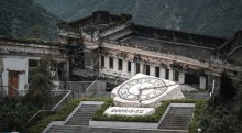 汶川地震被埋72小时的她如今怎样了 从废墟到T台的重生之路