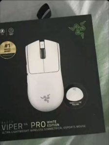 雷蛇毒蝰 Viper V4 专业版鼠标包装盒曝光，炼狱蝰蛇 V4 专业版同款接收器