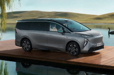 别克至境世家纯电版 MPV 上市：48.99 万元，900V 6C 超快充电池