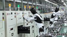 上海机器人批量进厂，8小时不间断“打工”，拐点时刻或要等4年