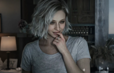 《生化危机9》玩家热议未解之谜：格蕾丝的胸部为何缠着绷带