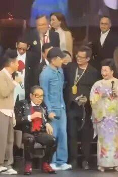 黄日华回应主动拥抱刘德华