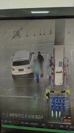 男子开路虎加油500元逃单 车未上牌 疑似有预谋作案