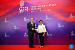 Chanceler chinês pede verdadeiro multilateralismo na reunião do G20