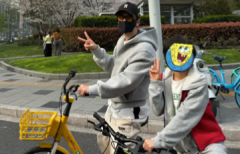 黄晓明晒与儿子骑行合照！小海绵开心比耶活力十足