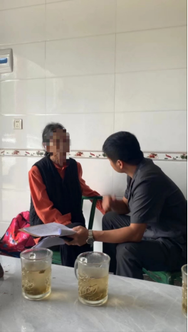 儿子工亡，儿媳霸占百万赔款不分配公婆被拘留