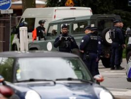 بازداشت مردی که تهدید به منفجر کردن خود در کنسولگری جمهوری اسلامی در پاریس کرد