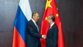 دیدار وزرای خارجه چین و روسیه در پایتخت لائوس