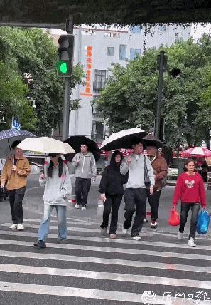 国足厦门将战日本 风雨无阻对决