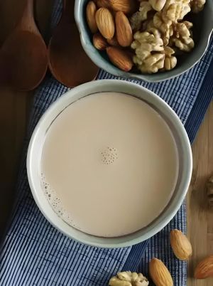 核桃杏仁露的做法 