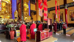 清明追思英烈，护国共祈和平——包头市佛教协会举办“护国息灾祈福法会暨爱国主义电影观影活动”