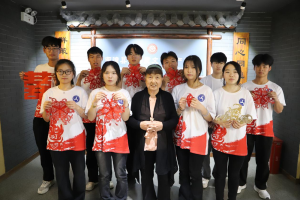 襄阳汽院智能制造学院非遗传承实践基地落户南漳剪纸传承基地