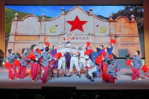 黄冈市“弘扬大别山精神”音乐党课在黄冈师范学院举行 九首红歌点燃师生信仰之光