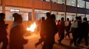 夜色中的“生命竞速”：竹溪一中夜间消防演练筑牢校园安全“防火墙”