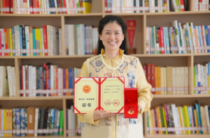 把平凡小事坚持成不平凡 湖北开放大学这位教师荣获湖北五一劳动奖章