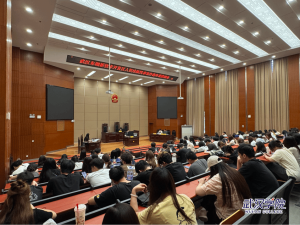 真实庭审进校园 武汉东湖高新区法官携民事案件走进武汉学院现场释法