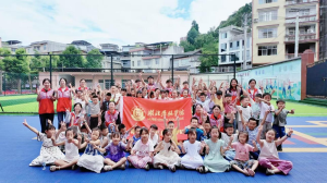 青春三下乡:湖北恩施学院“青春之我”志愿服务队咸丰民族中学特色课堂开讲