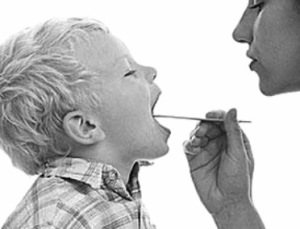 儿童发烧要怎么用药 小儿急性喉炎会危及生命吗