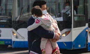 上海新冠康复者回家出门被歧视：别出来害人