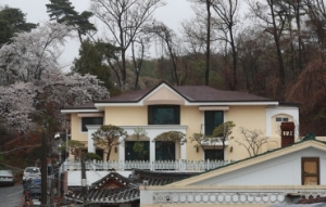 朴槿惠出狱后将无家可归：房子已被拍卖还罚款