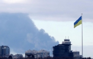 乌克兰延长战时状态表明“不投降”