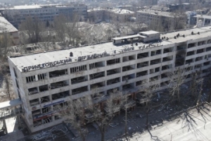 俄乌开战满两月，美国下了三步棋！