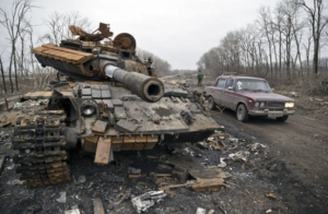 俄空降兵摧毁一支乌军精锐，现场T-72坦克全瘫痪