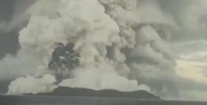 汤加海底火山喷发引发海啸 日本多地观测到海啸