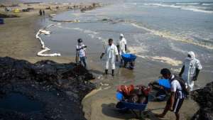 秘鲁海岸炼油厂发生新一轮原油泄漏事故