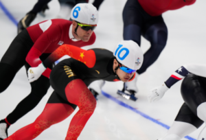 宁忠岩晋级速度滑冰男子集体出发决赛