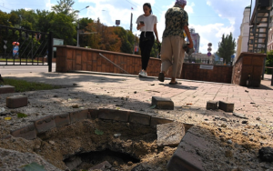 顿涅茨克市中心遭来自乌克兰方向炮击 致2死3伤