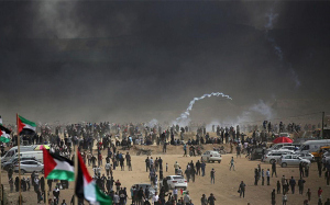 以色列军方与巴勒斯坦青年爆发冲突 百余人受伤