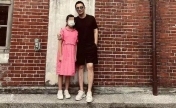 汪小菲带女儿台湾游故地 女儿也长高了不少