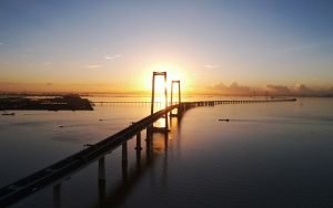 “city”风吹到了深中通道 来看绝美海上日出