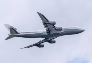 美國正式接受卡塔爾為特朗普提供的波音747飛機