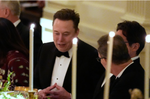 马斯克重返白宫：“和好”却非“如初”