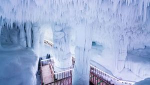 Yunqiu White: A Winter Fairytale Hidden Inside Autumn