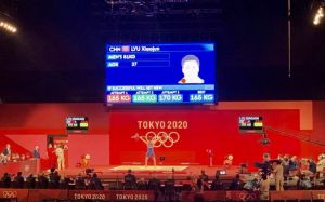 第21金！37岁吕小军刷新奥运纪录夺冠