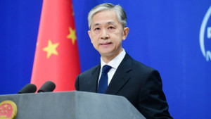 早报|中方回应何时放宽外国人入境限制 国足平阿曼