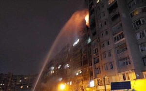 乌克兰第聂伯罗市一公寓楼遭袭 已致5死39伤