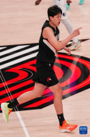 NBA常规赛 开拓者险胜独行侠